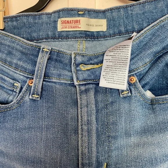 Levi Strauss Blue Jeans - Picture 2 of 4